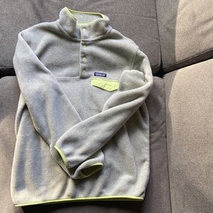 Patagonia womens lightweight Synchilla heather grey and jelly fish yellow